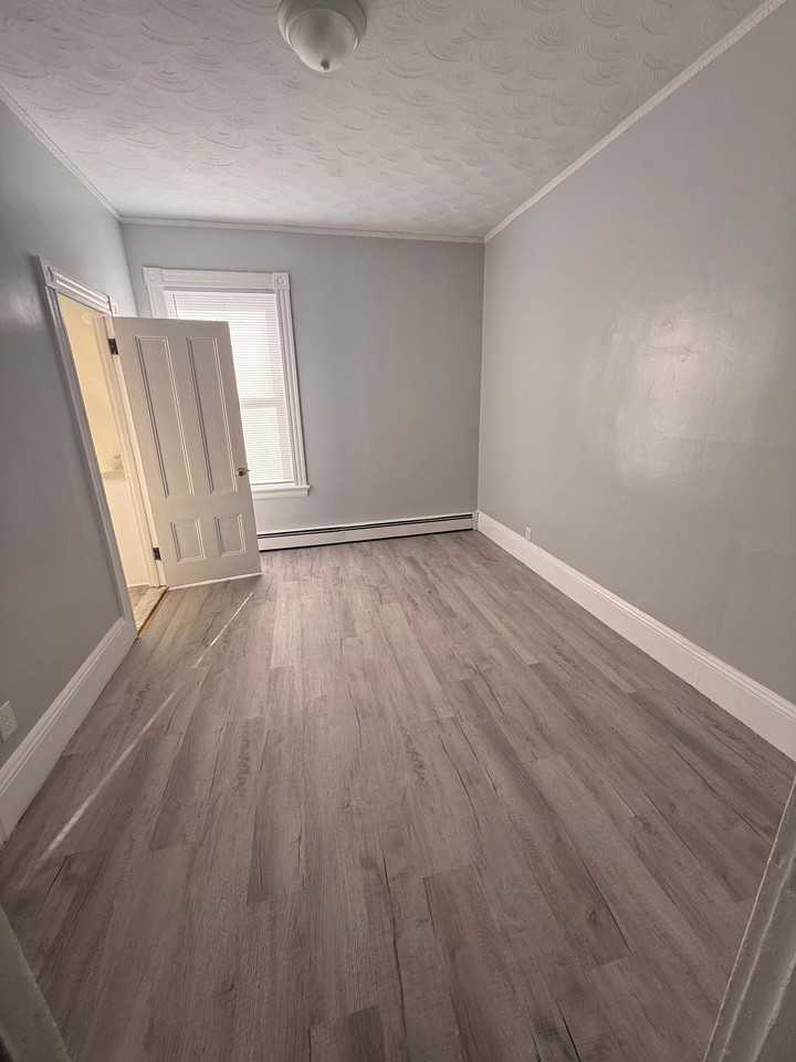 86 Beacon Ave #2 - Photo 7 of 10