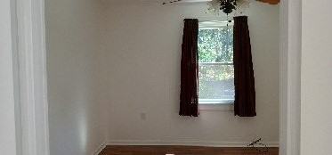 240 Waters Rd - Photo 4 of 11
