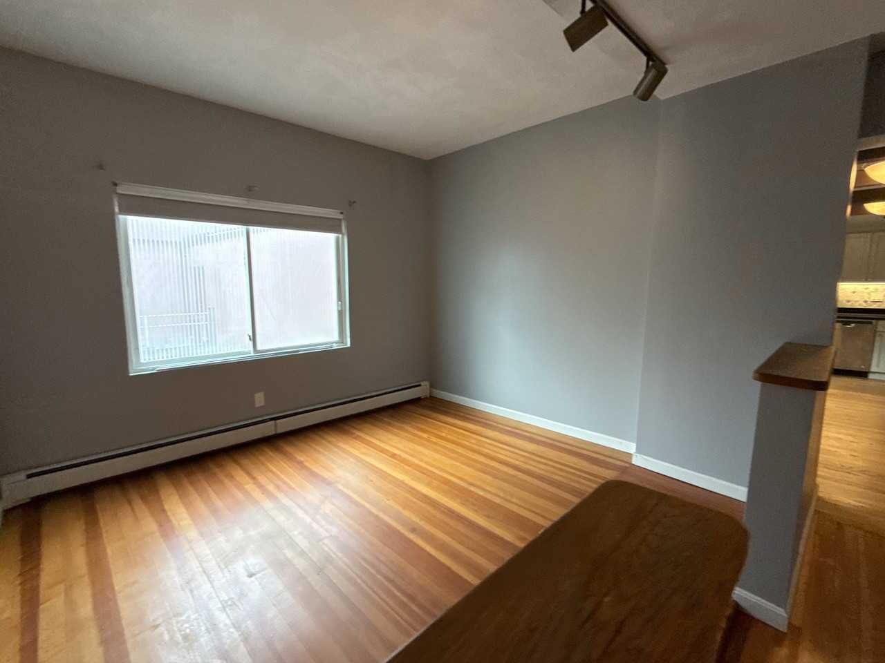 85 Harvey St - Photo 6 of 13