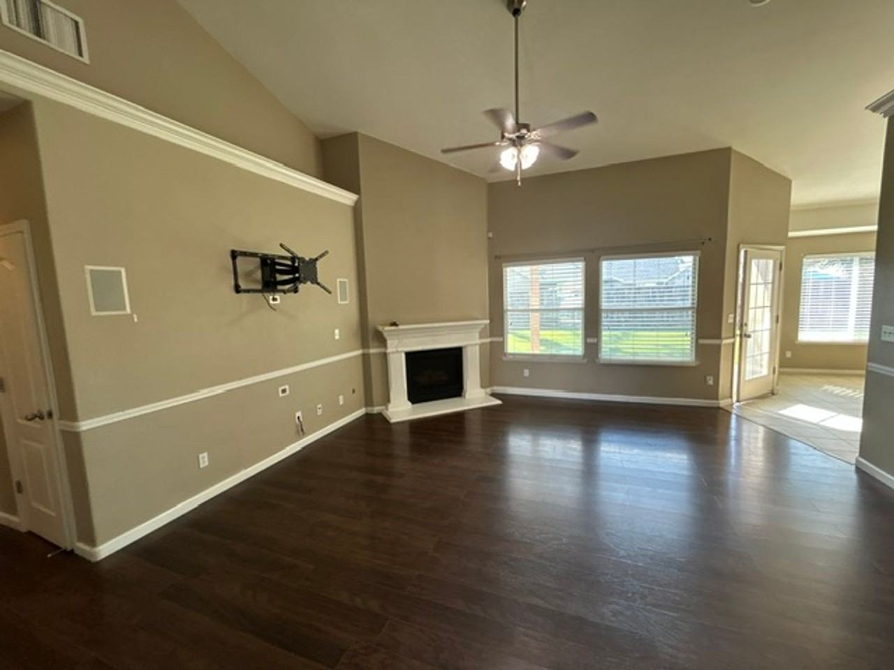 1549 Muscat Pl - Photo 3 of 8