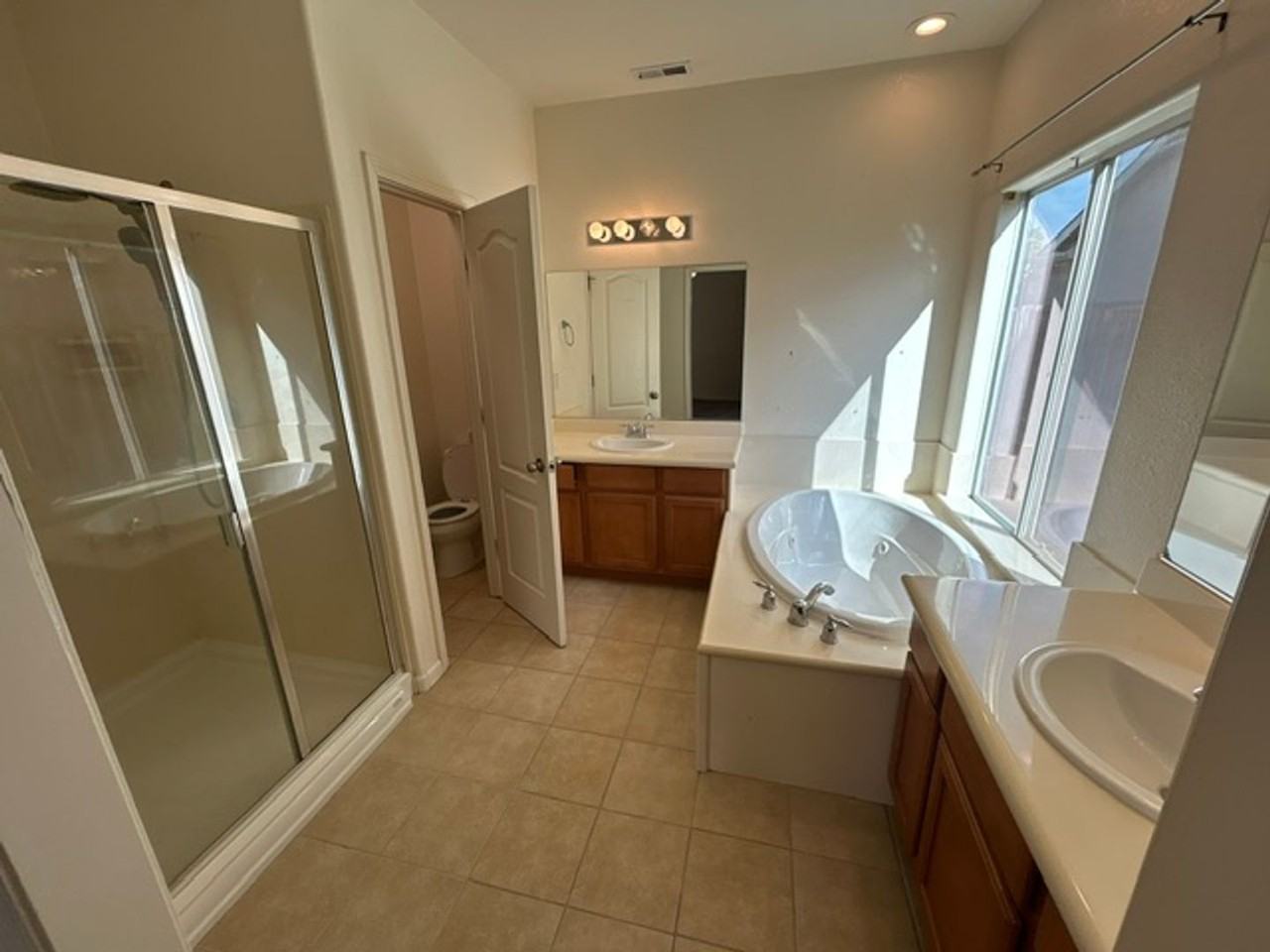 1549 Muscat Pl - Photo 7 of 8