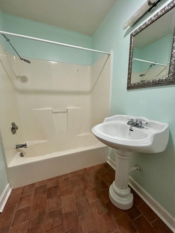 820 Premier Dr - Photo 7 of 14