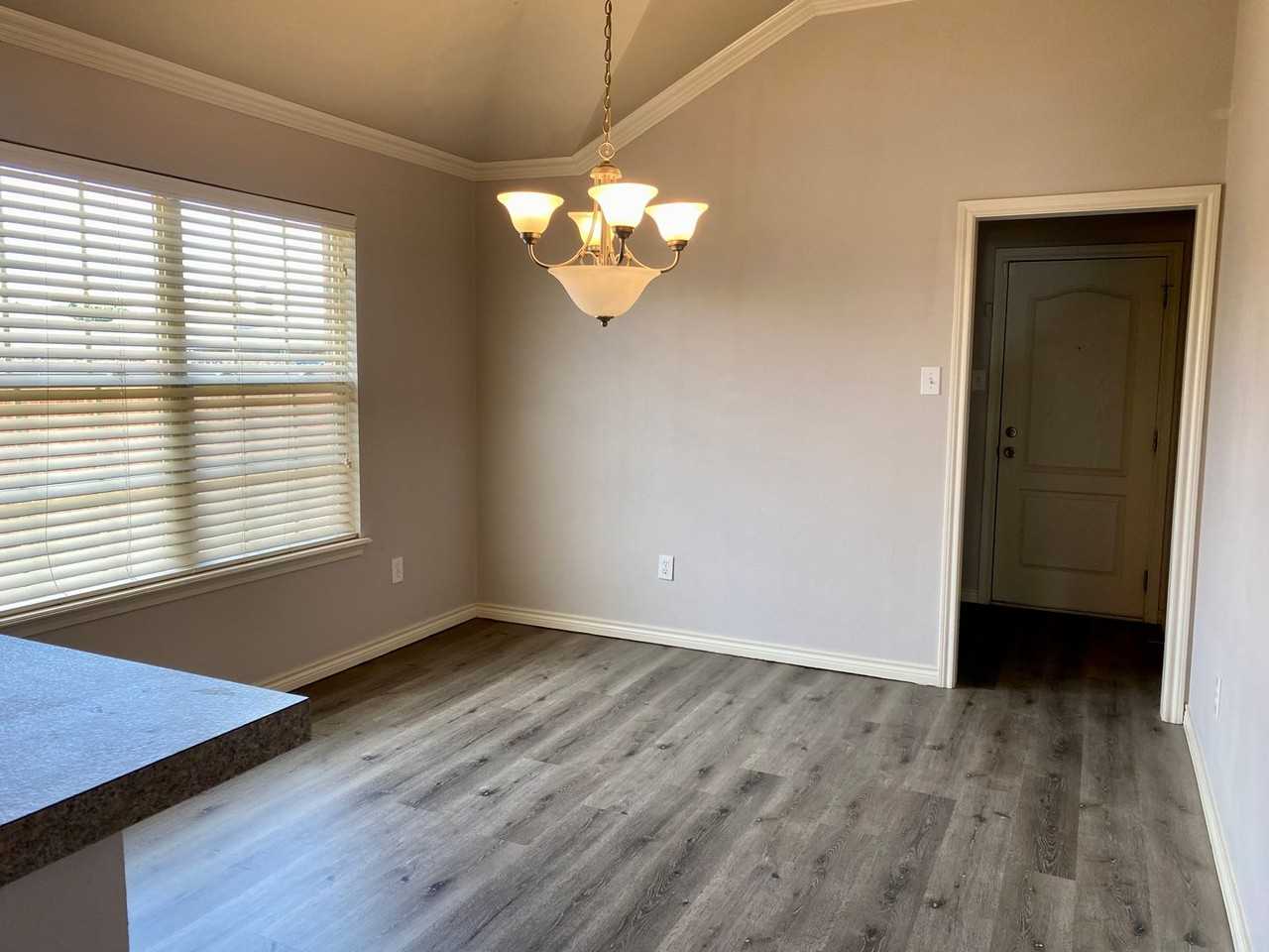 10201 Hope Ave - Photo 3 of 13