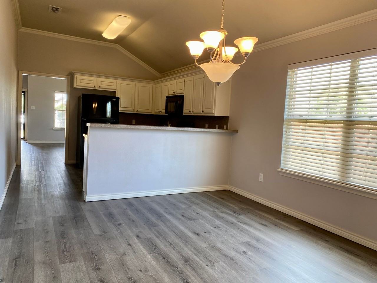 10201 Hope Ave - Photo 4 of 13