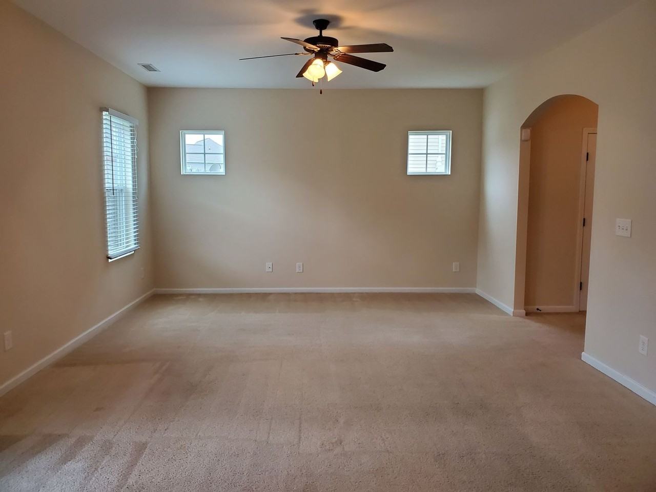 66 Red Coat Dr - Photo 5 of 16