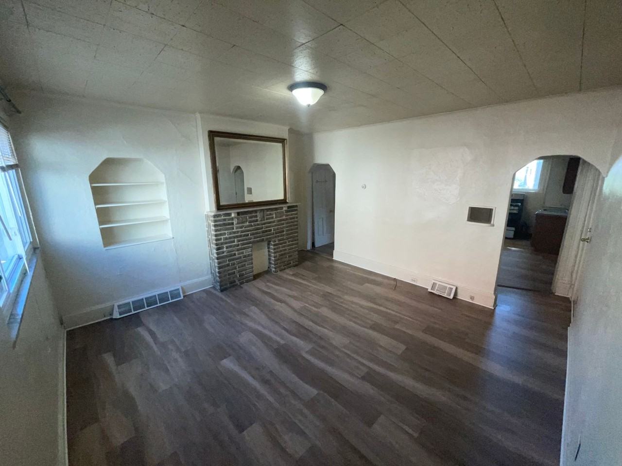 4624 Carroll St - Photo 2 of 7