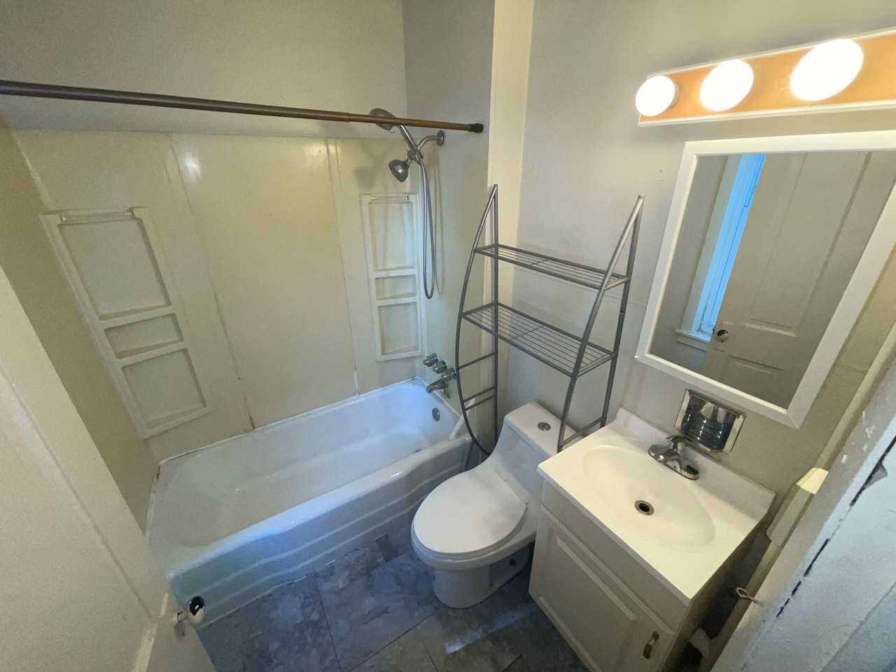 4624 Carroll St - Photo 4 of 7