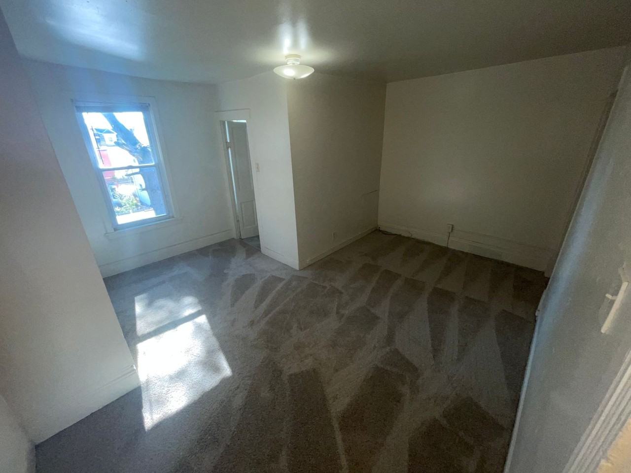 4624 Carroll St - Photo 5 of 7