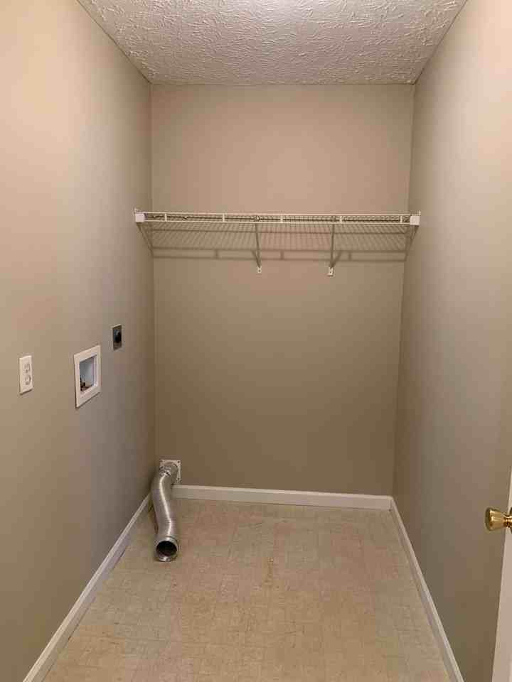 2311 Quartz Ct - Photo 5 of 9