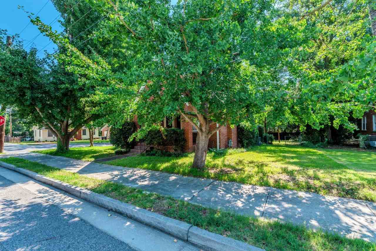 802 Russell St - Photo 2 of 44