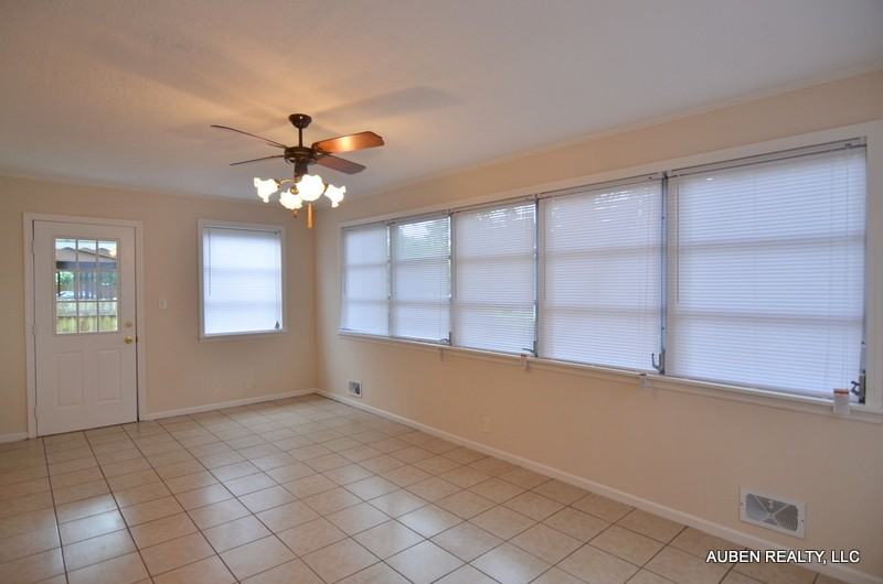 2403 Sparks Rd - Photo 4 of 13