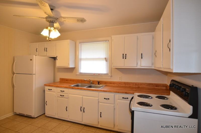 2403 Sparks Rd - Photo 5 of 13