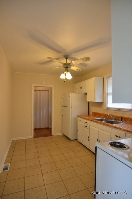 2403 Sparks Rd - Photo 7 of 13