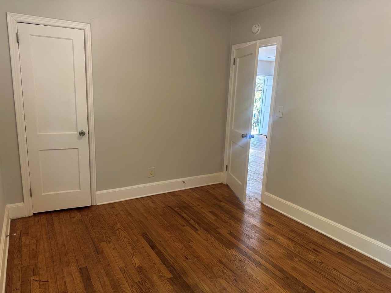 525 Johnson Ave - Photo 7 of 11