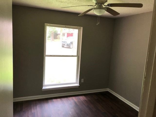 1701 Shady Lane Dr - Photo 2 of 4