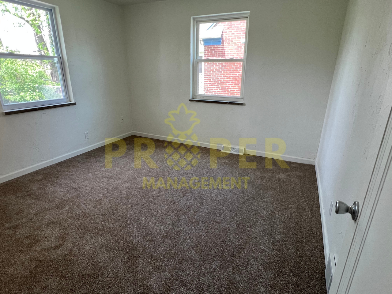 1521 Tennyson Ave - Photo 7 of 16