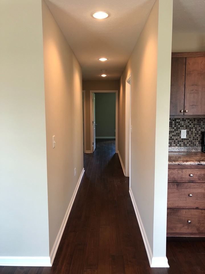 431 Oakwood Rd - Photo 7 of 16