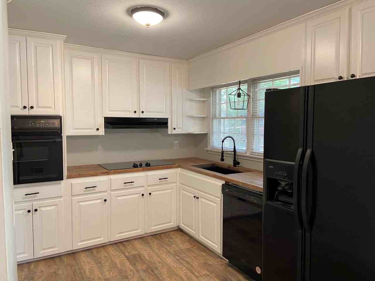 5305 Saks Rd - Photo 5 of 19