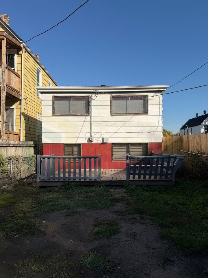 629 W 54th Pl - Photo 3 of 15