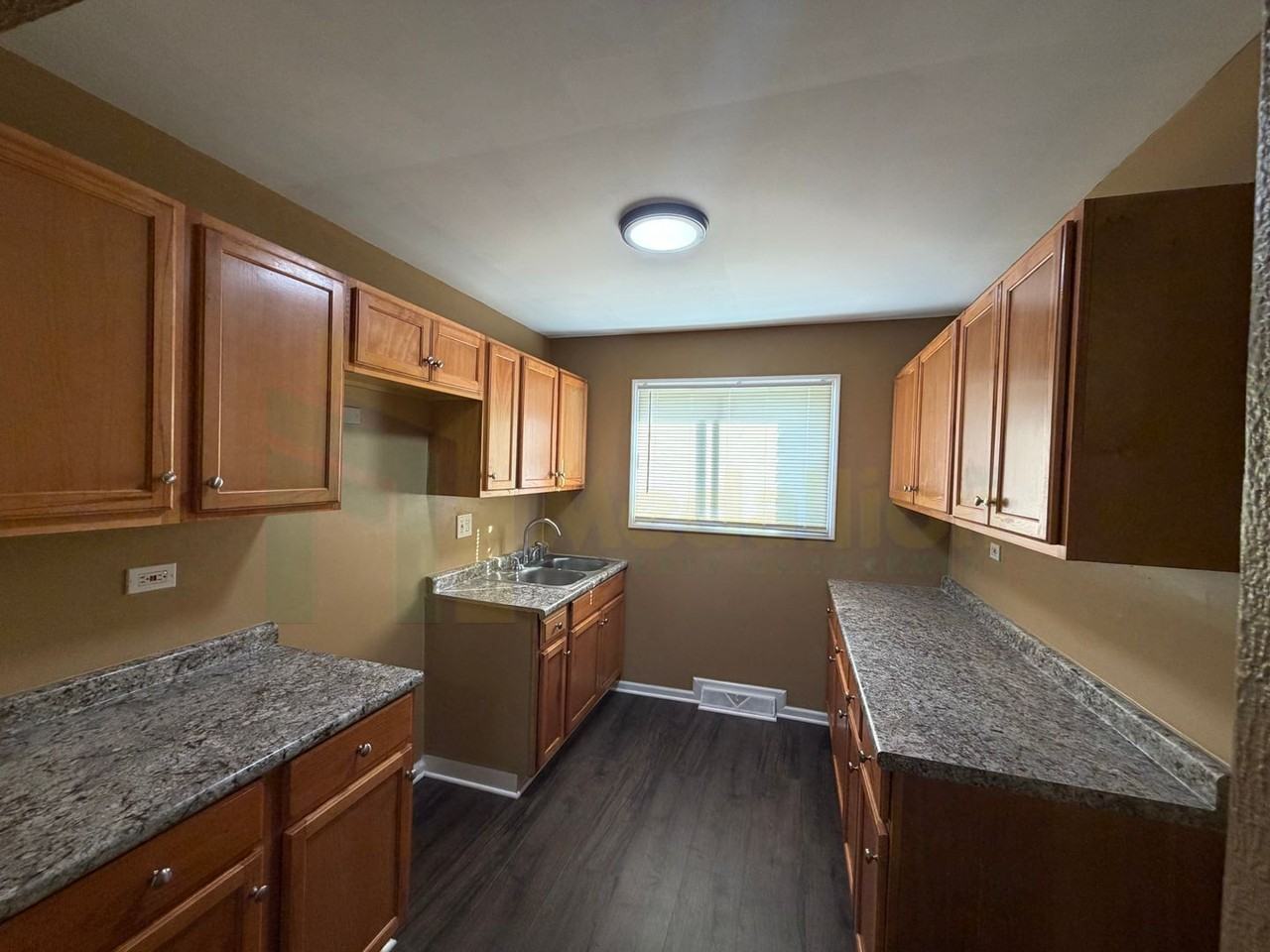629 W 54th Pl - Photo 6 of 15
