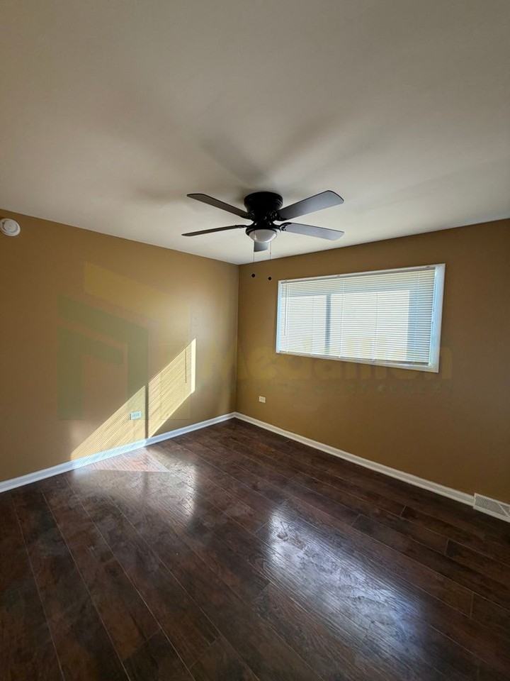 629 W 54th Pl - Photo 7 of 15