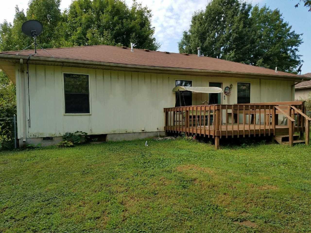 811 E Scott Wayne Dr - Photo 3 of 4