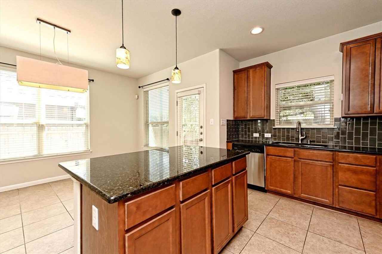 7337 Menchaca Rd #32 - Photo 6 of 18