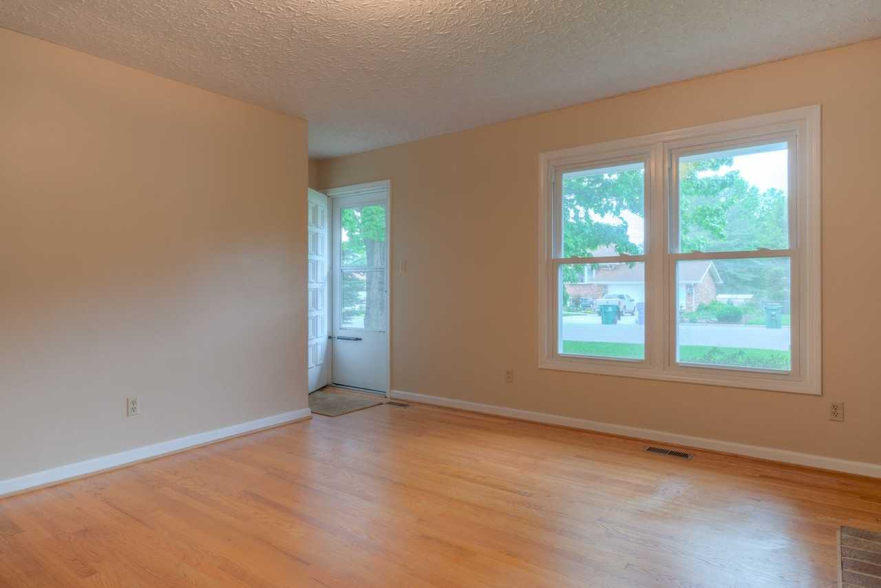 1003 Quail Dr - Photo 7 of 21