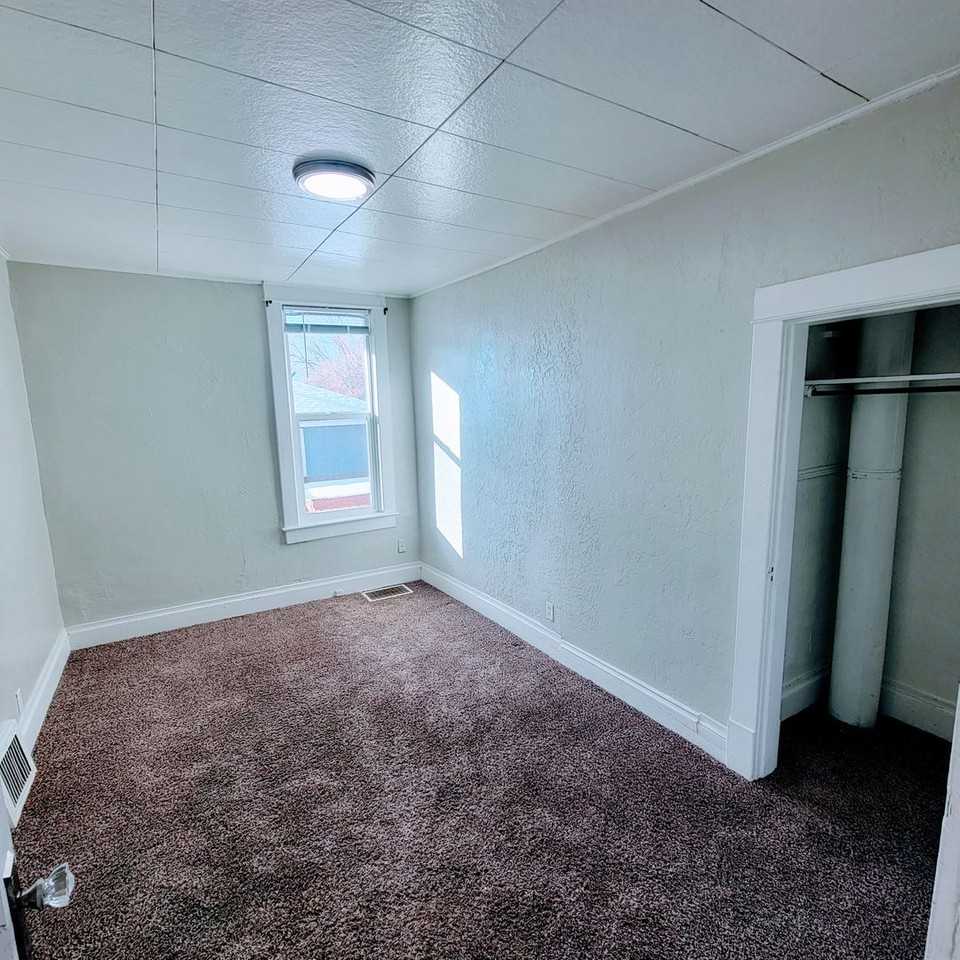 462 Canyon Rd #A - Photo 7 of 16