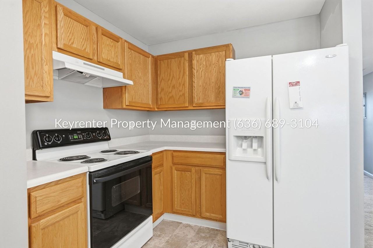 674 Homerun Dr - Photo 5 of 38