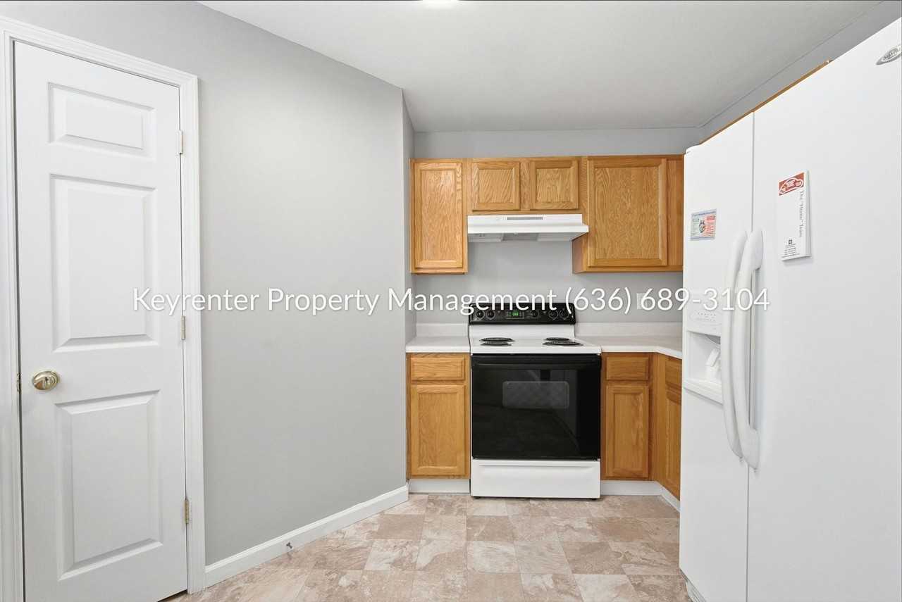 674 Homerun Dr - Photo 7 of 38