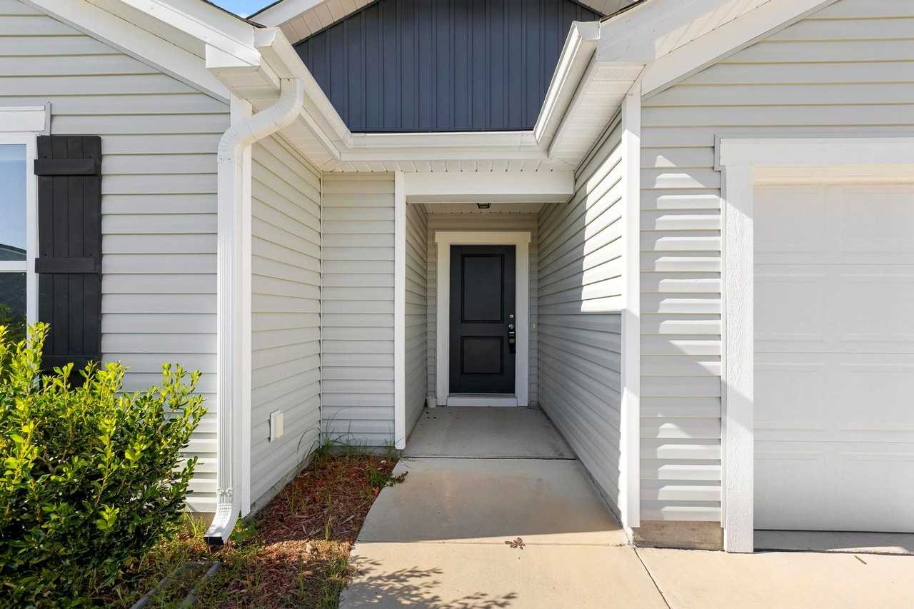 303 Range Cir - Photo 2 of 21
