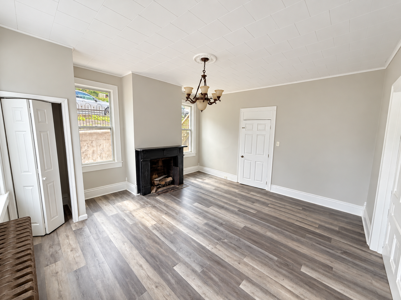 287 E Main St - Photo 5 of 11