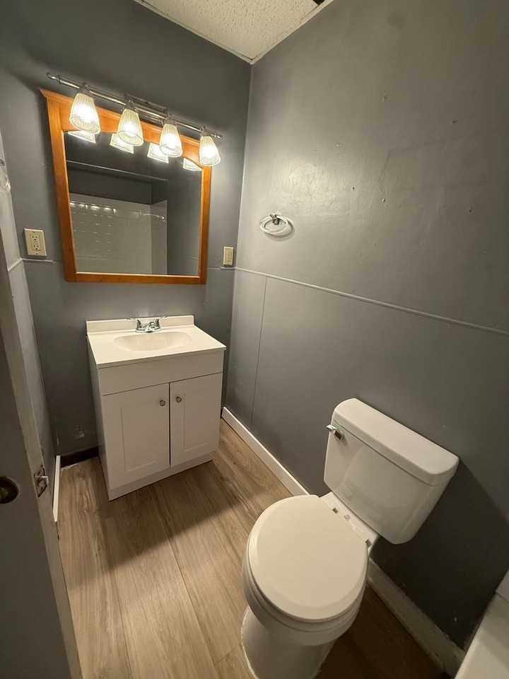 1566 Quarrier Street - Photo 7 of 20