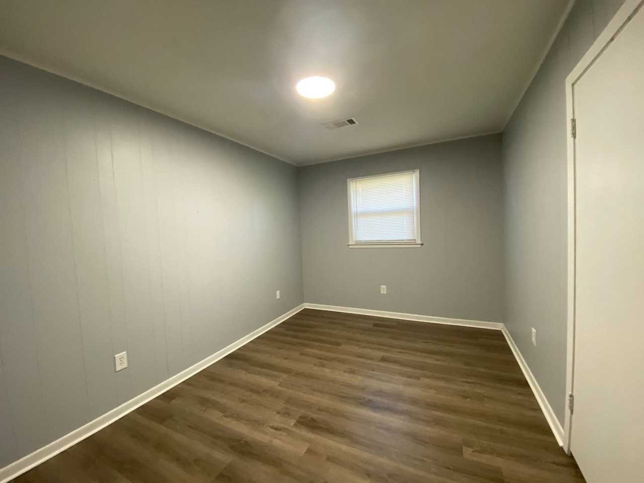 1714 Winston St - Photo 6 of 8