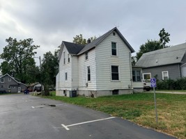 featured image of 1319 E University Ave