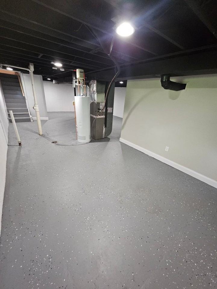 10042 Balboa Dr - Photo 2 of 13
