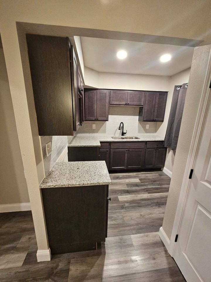 10042 Balboa Dr - Photo 7 of 13