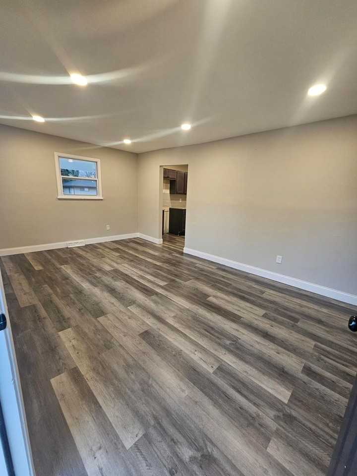 10100 Ventura Dr - Photo 4 of 9