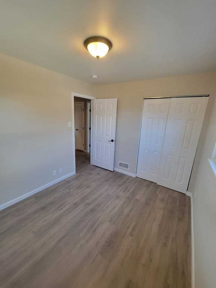 10348 Durness Dr - Photo 7 of 13