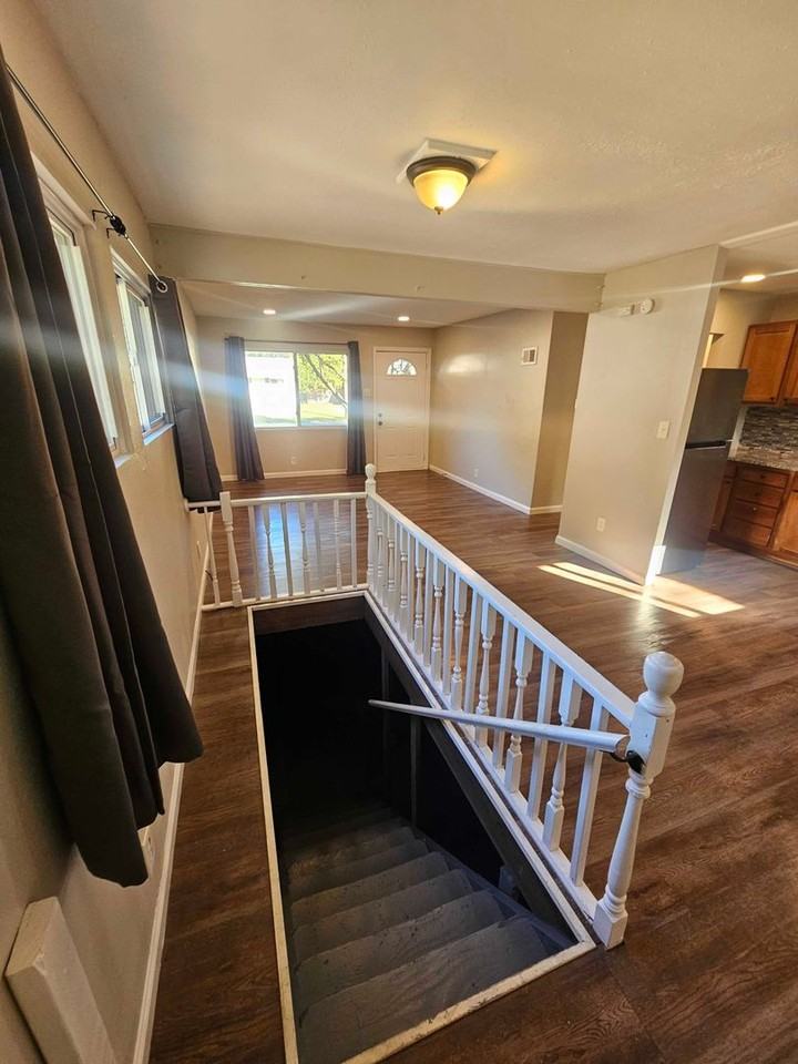 10568 Spring Garden Dr - Photo 5 of 10