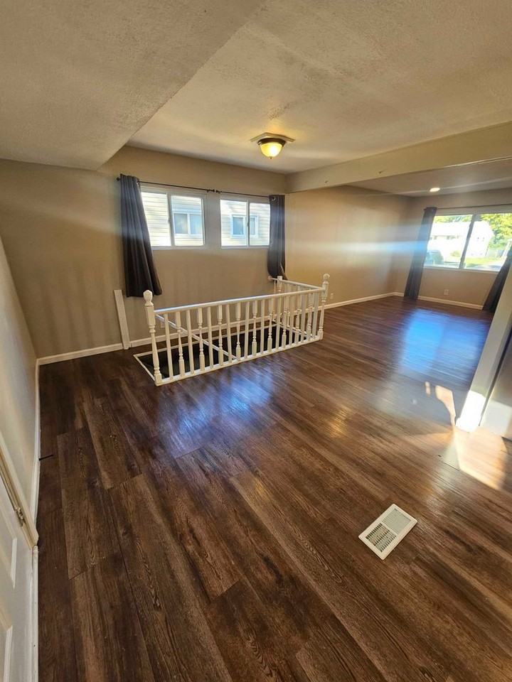 10568 Spring Garden Dr - Photo 6 of 10