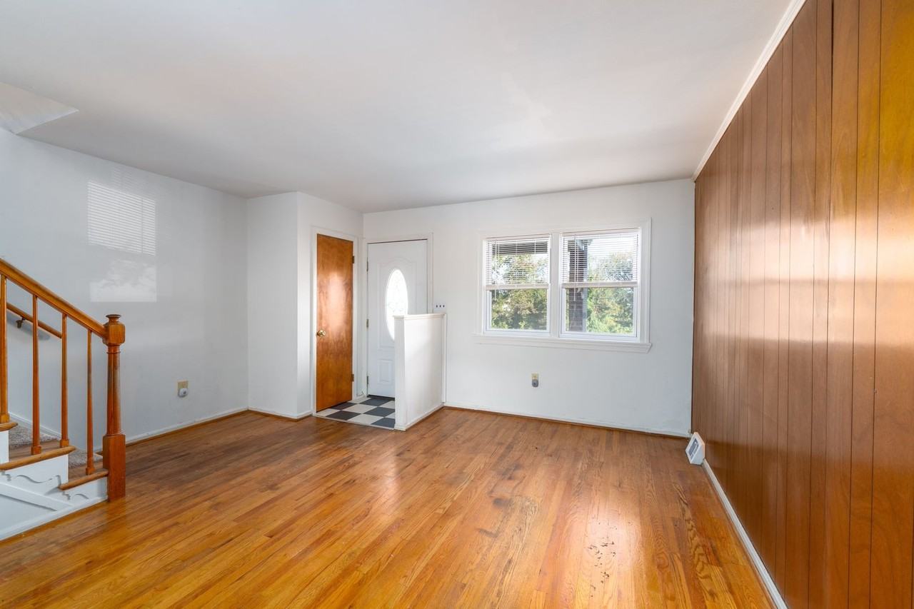 8119 Park Haven Rd - Photo 2 of 27