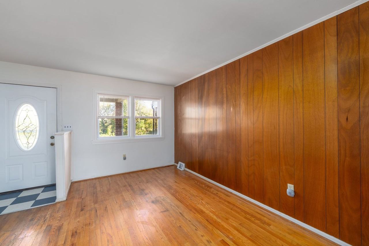 8119 Park Haven Rd - Photo 3 of 27