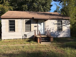 featured image of 2820 Essex St