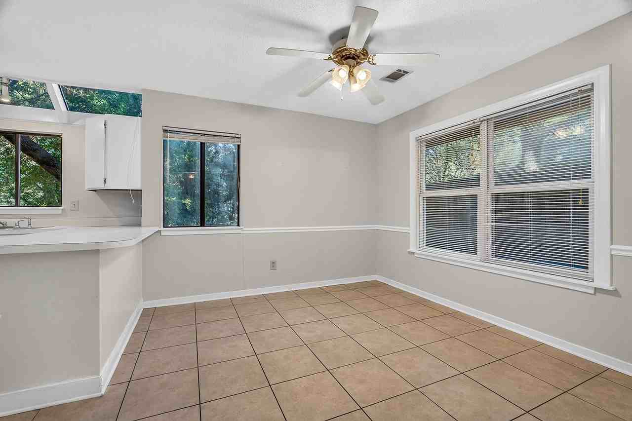 1134 Middleton Ct - Photo 5 of 30