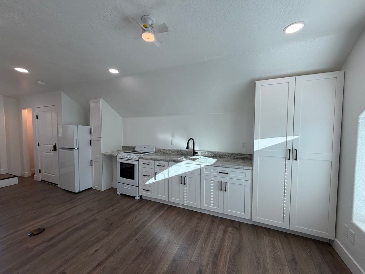 1350 S 325 W - Photo 4 of 16