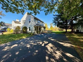 featured image of 32 Everett Dr
