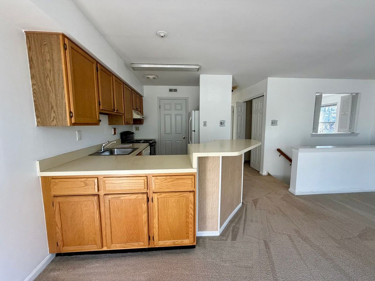 32 Everett Dr - Photo 4 of 29