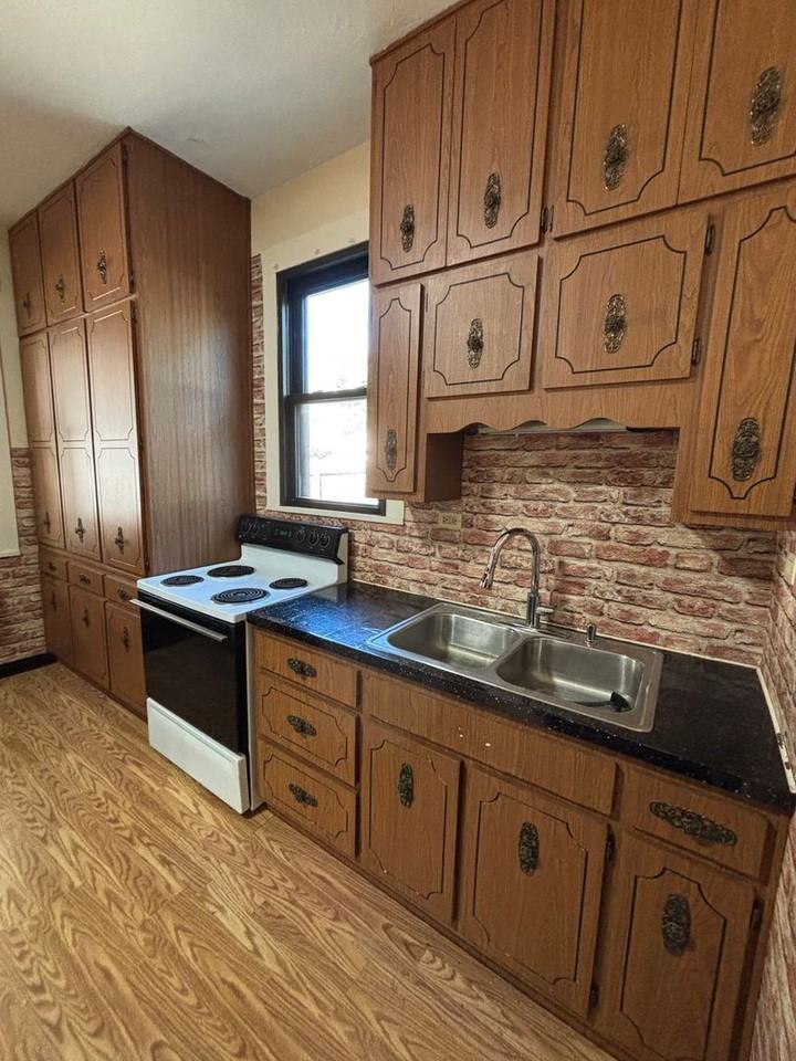 416 N Pennsylvania Ave - Photo 5 of 23